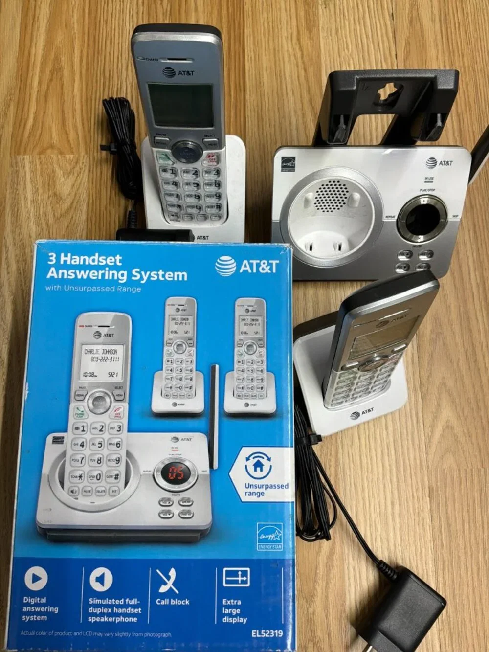 AT&T EL52319 DECT 6.0 Cordless Phone System – 3 Handsets + Answering Machine